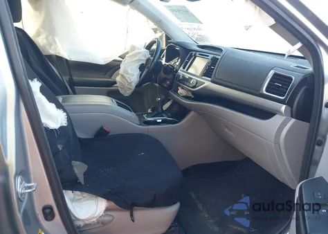 2017 Toyota Highlander Le Plus z USA, uszkodzony, nr VIN 5TDZZRFHXHS214257